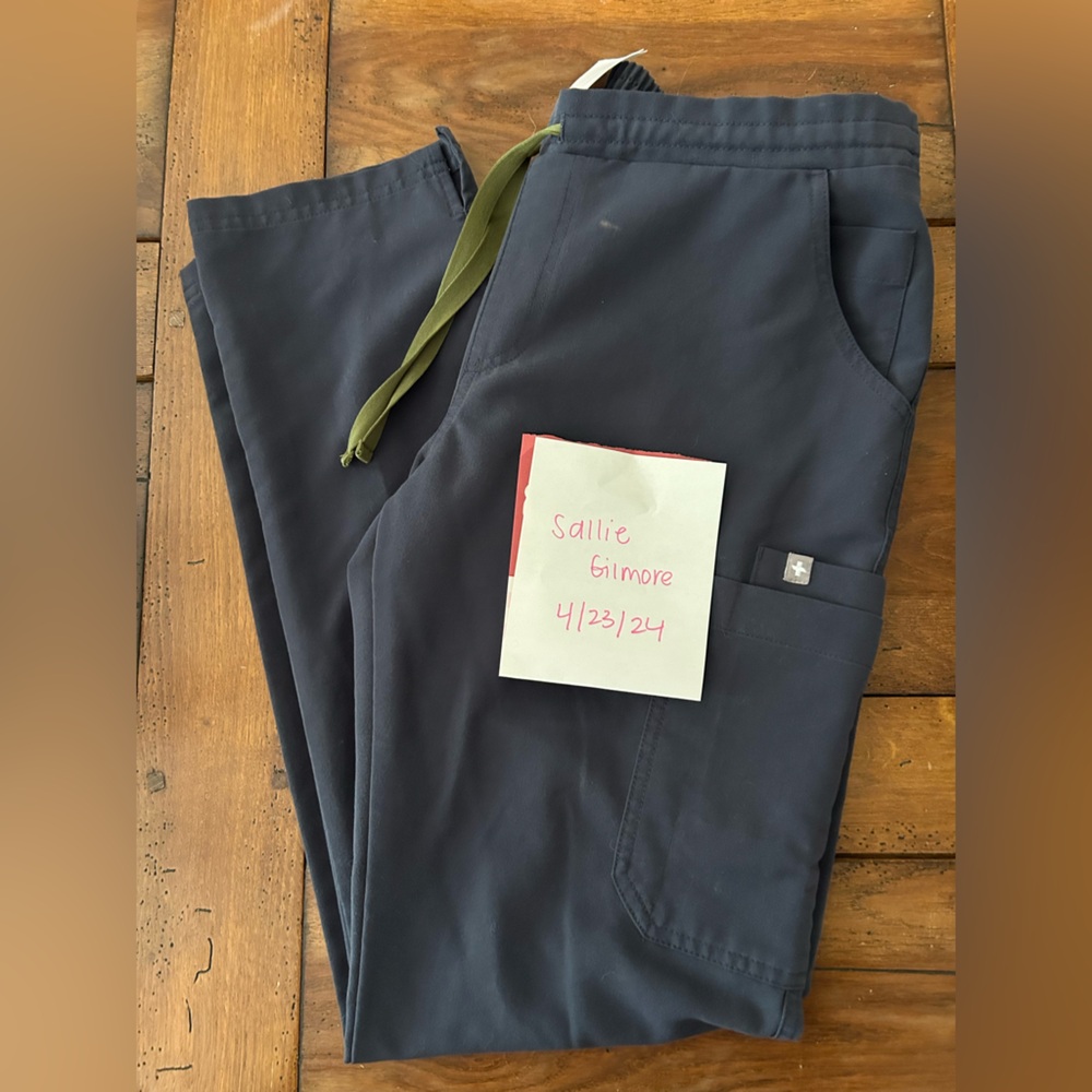 Women’s Yola Quiet Navy Skinny Scrub Pant size S regular